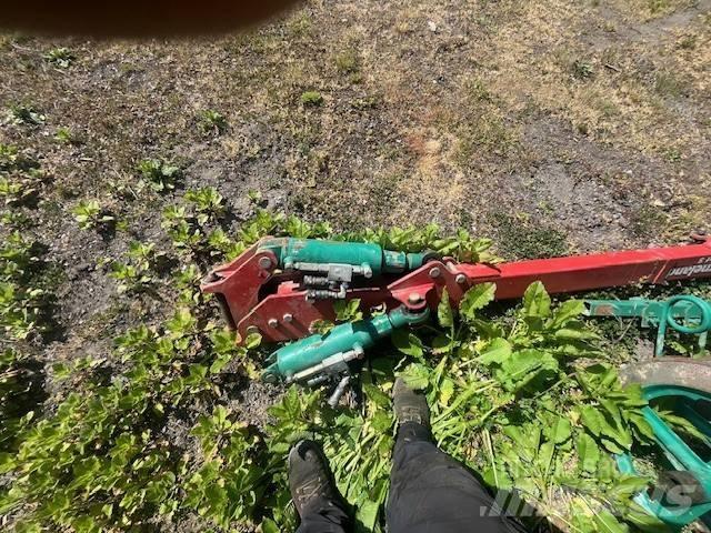 Kverneland IP PAKKER Reversible ploughs