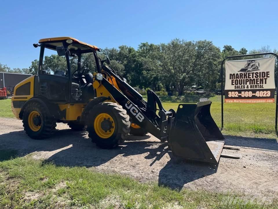 JCB 407 Wheel Loaders