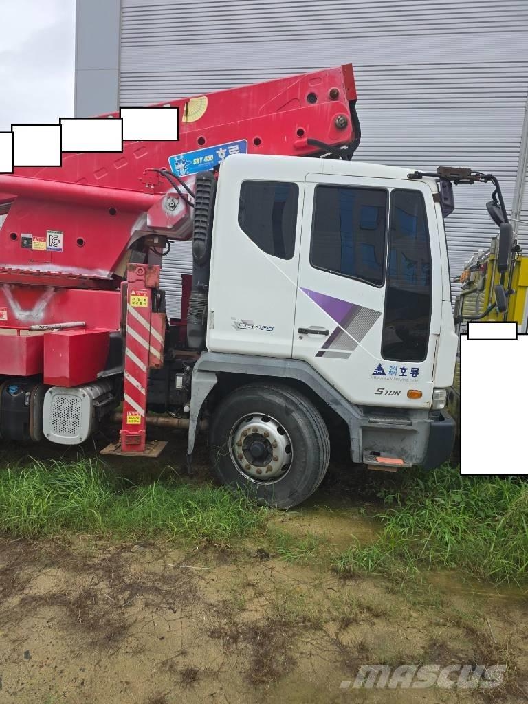Horyong SKY450 Truck Mounted Aerial Platforms
