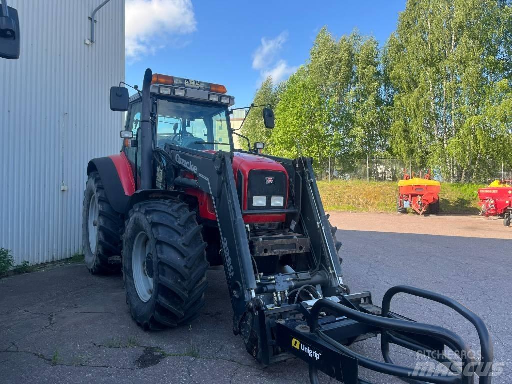Massey Ferguson 8220 Tractors