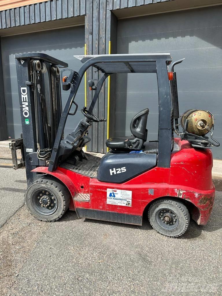  DEMO DM-H 25 VGT LPG trucks