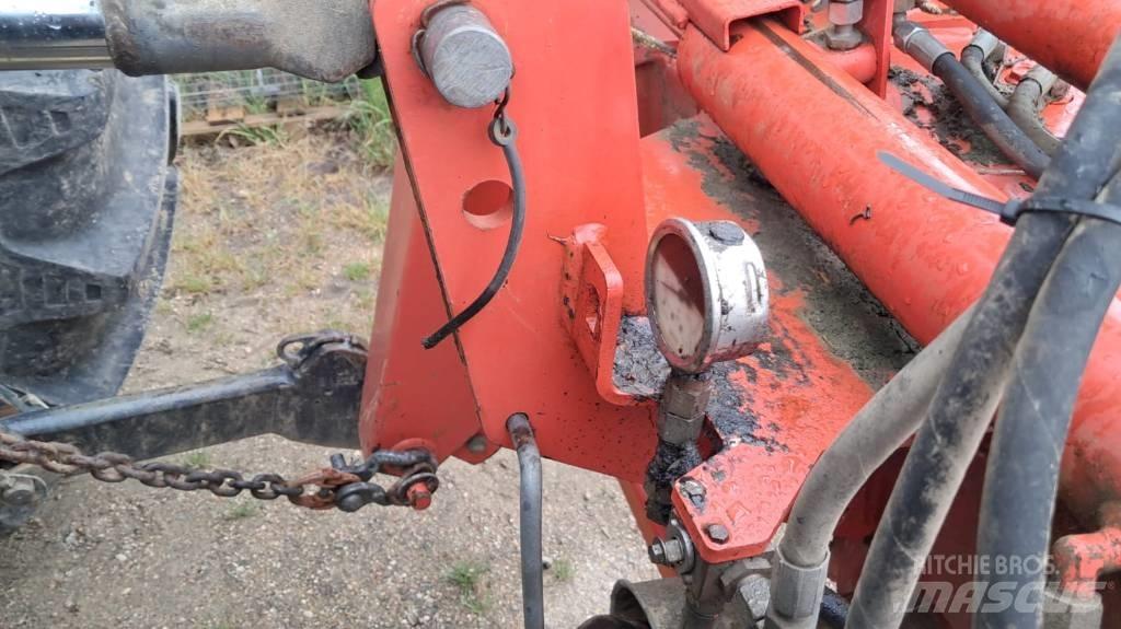 Kuhn GMD 702 Mowers