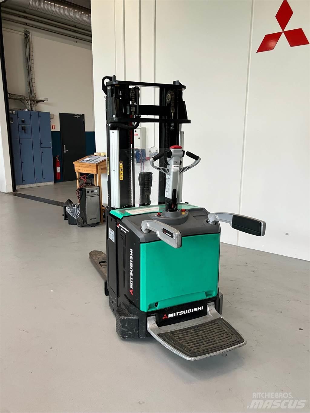 Mitsubishi SBV16N Low lifter with platform