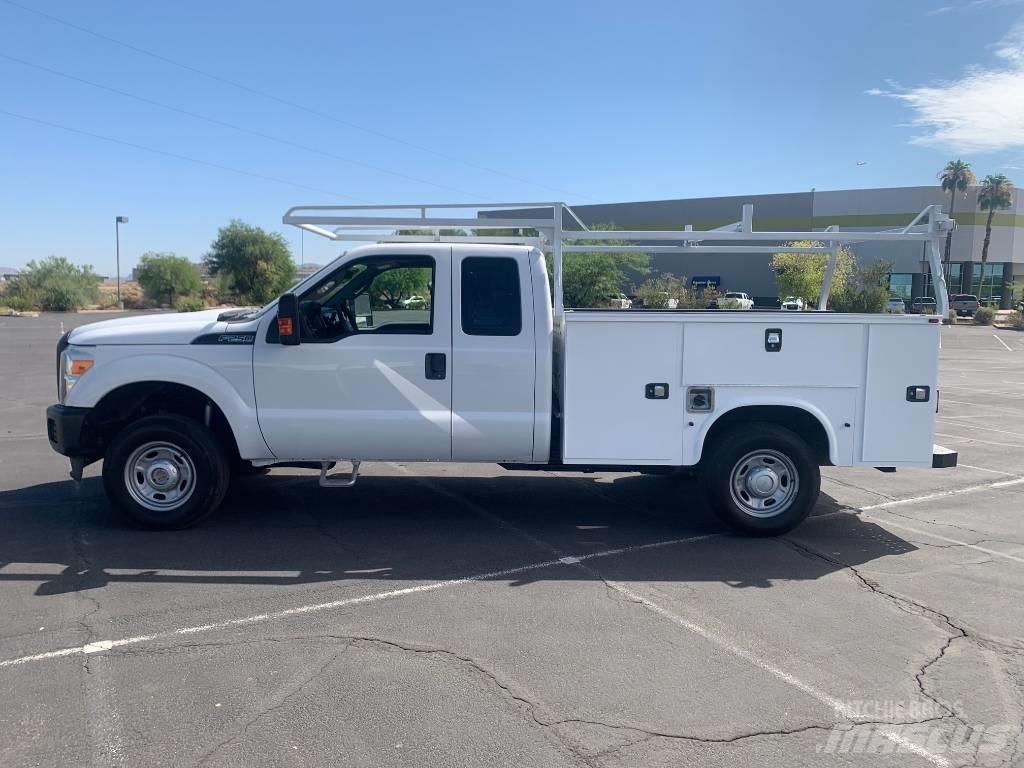 Ford F 250 XL SD Utility Machines
