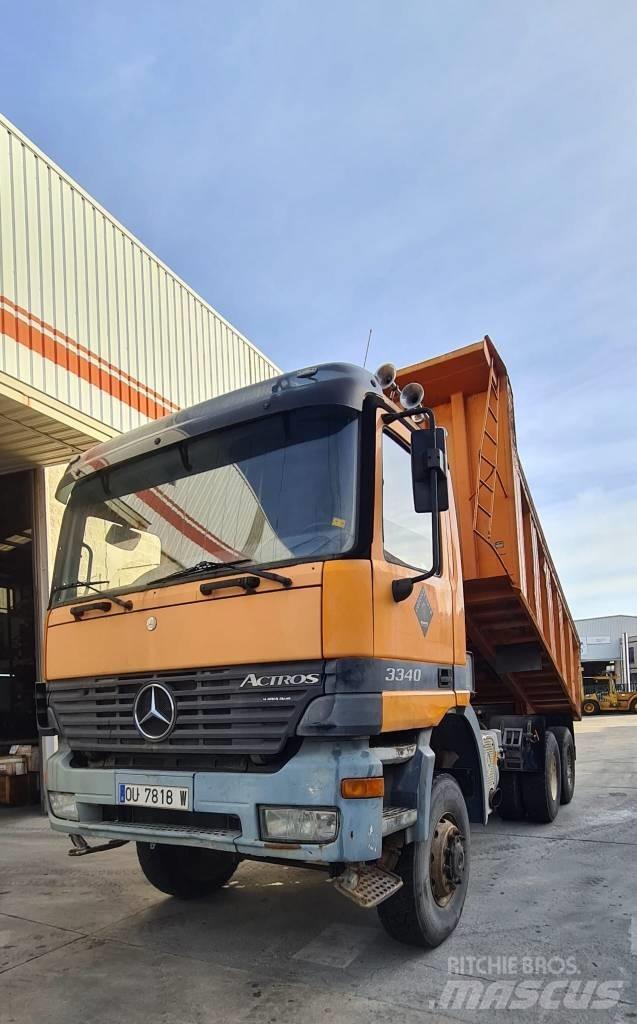 Mercedes-Benz 3340 Dump Trucks