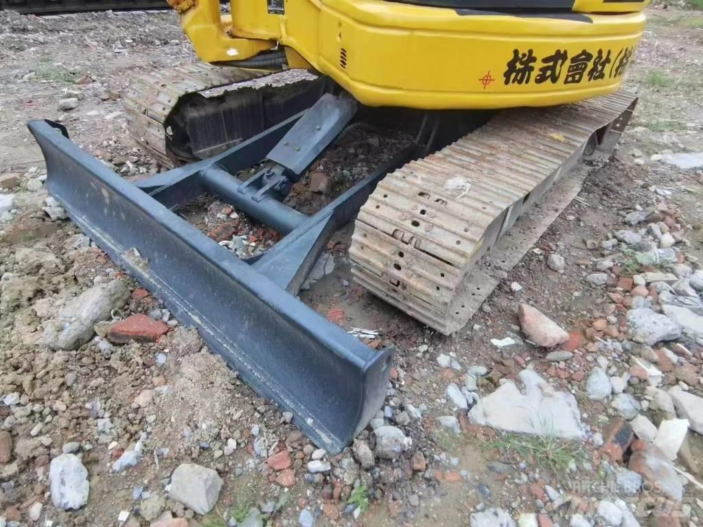 Komatsu PC40 Crawler Excavators