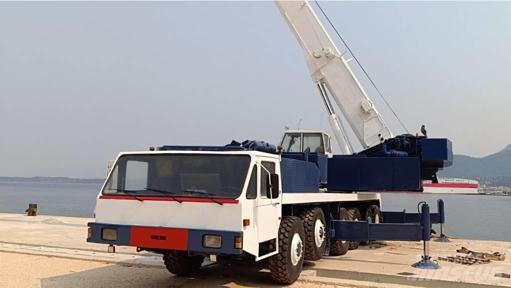 Liebherr LT 1090 Mobile and all terrain cranes