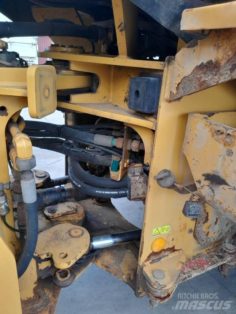 CAT 938 M Wheel Loaders