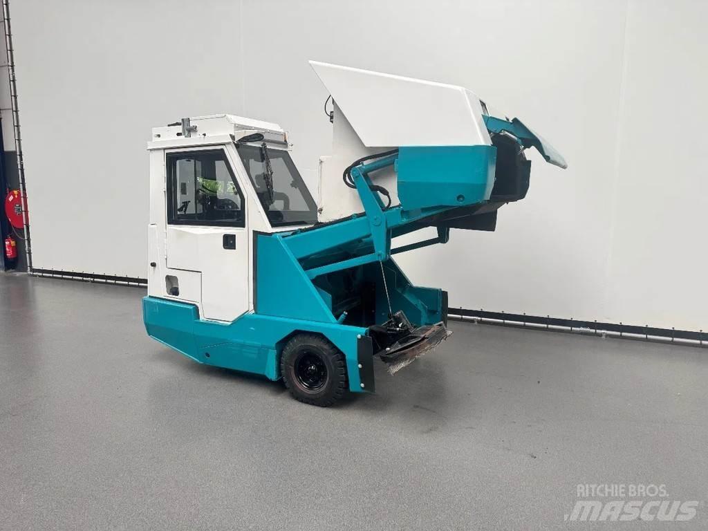 Tennant 800 Sweepers