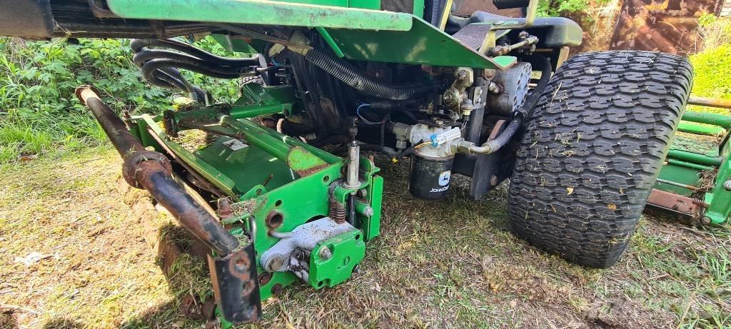 John Deere 2653 B Fairway mowers
