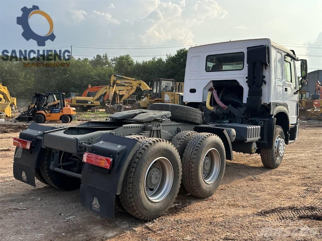 Howo 371hp Conventional Trucks / Tractor Trucks