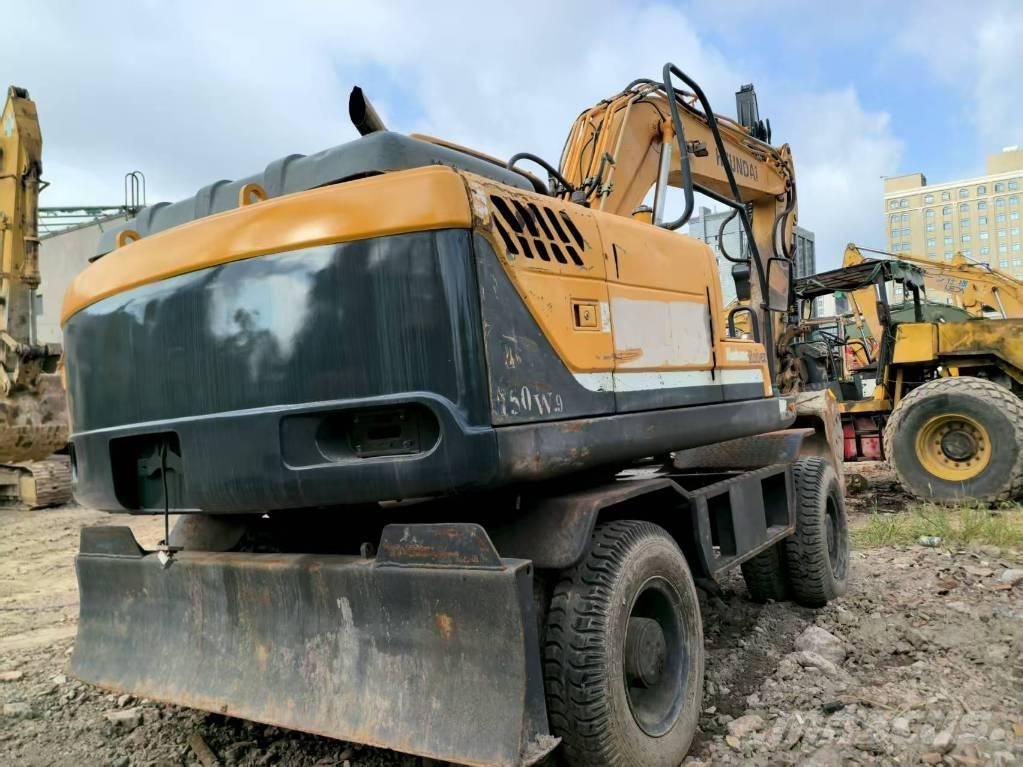 Hyundai R150W-9 Wheeled Excavators