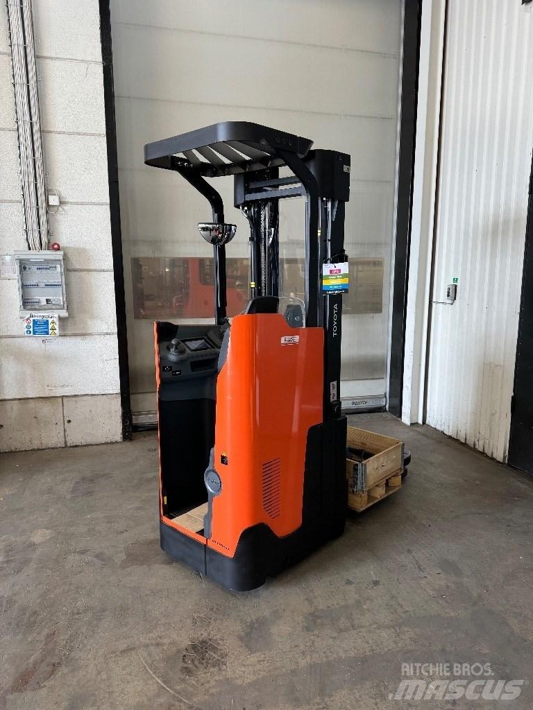 Toyota SSI160LN Self Propelled Stackers