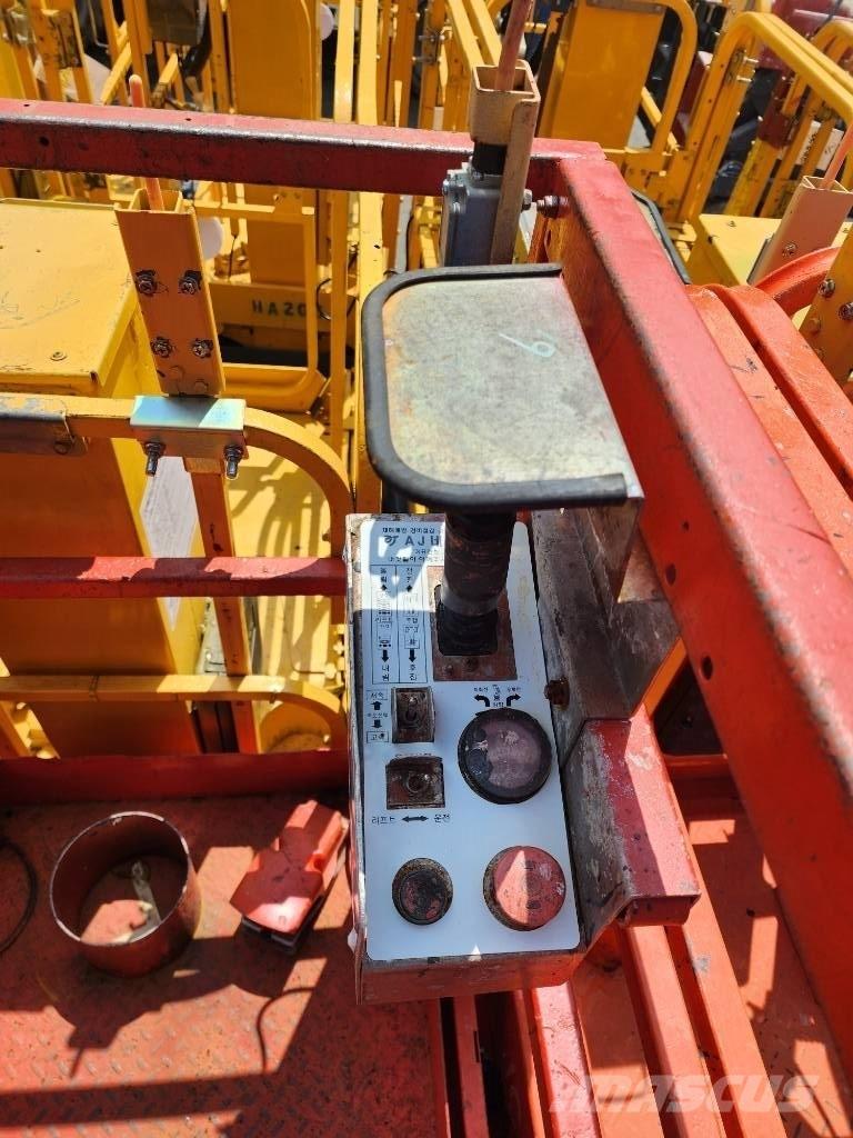 SkyJack SJ 3219 Scissor Lifts