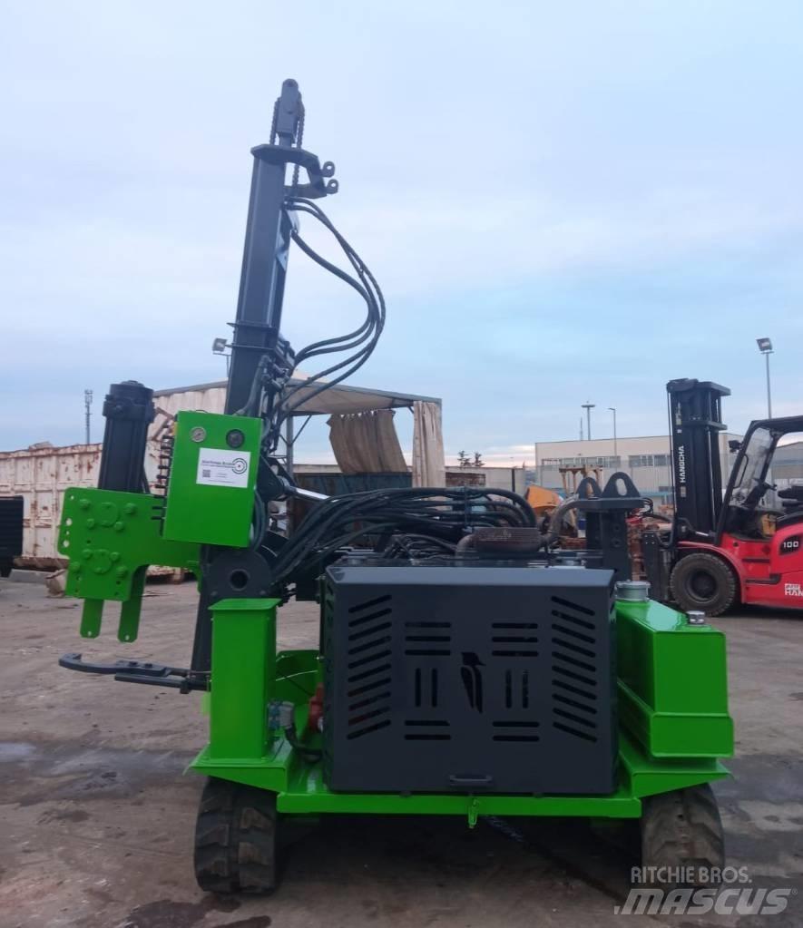 Mazaka MW 1000 Vibratory Pile Drivers
