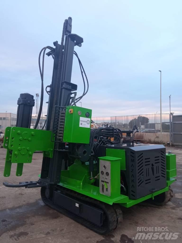 Mazaka MW 1000 Vibratory Pile Drivers