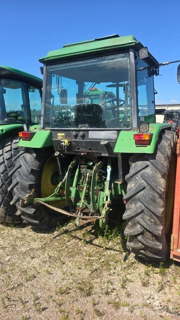 John Deere 2850 Tractors