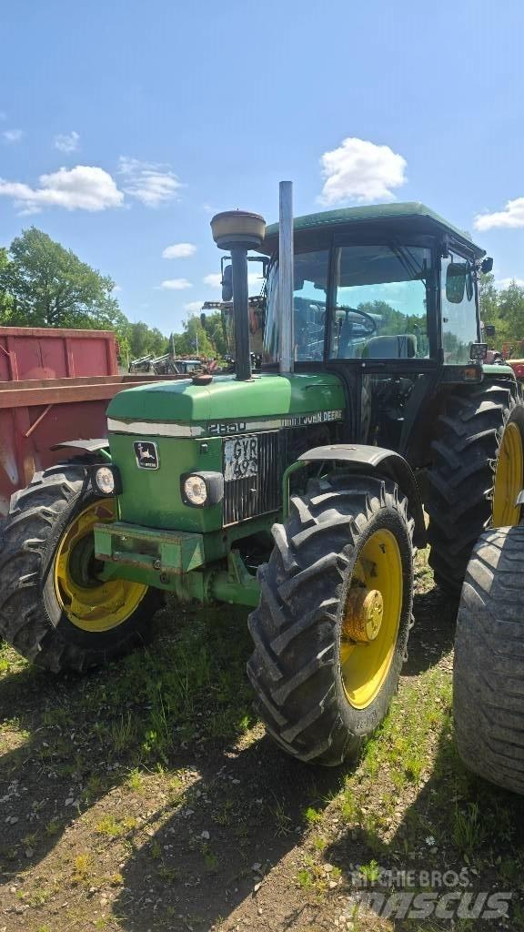 John Deere 2850 Tractors
