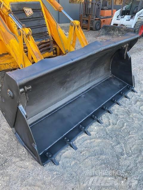 JCB 3 CX Backhoe Loaders