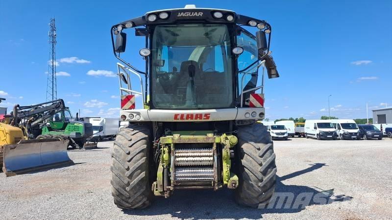 CLAAS 494 Combine Harvesters