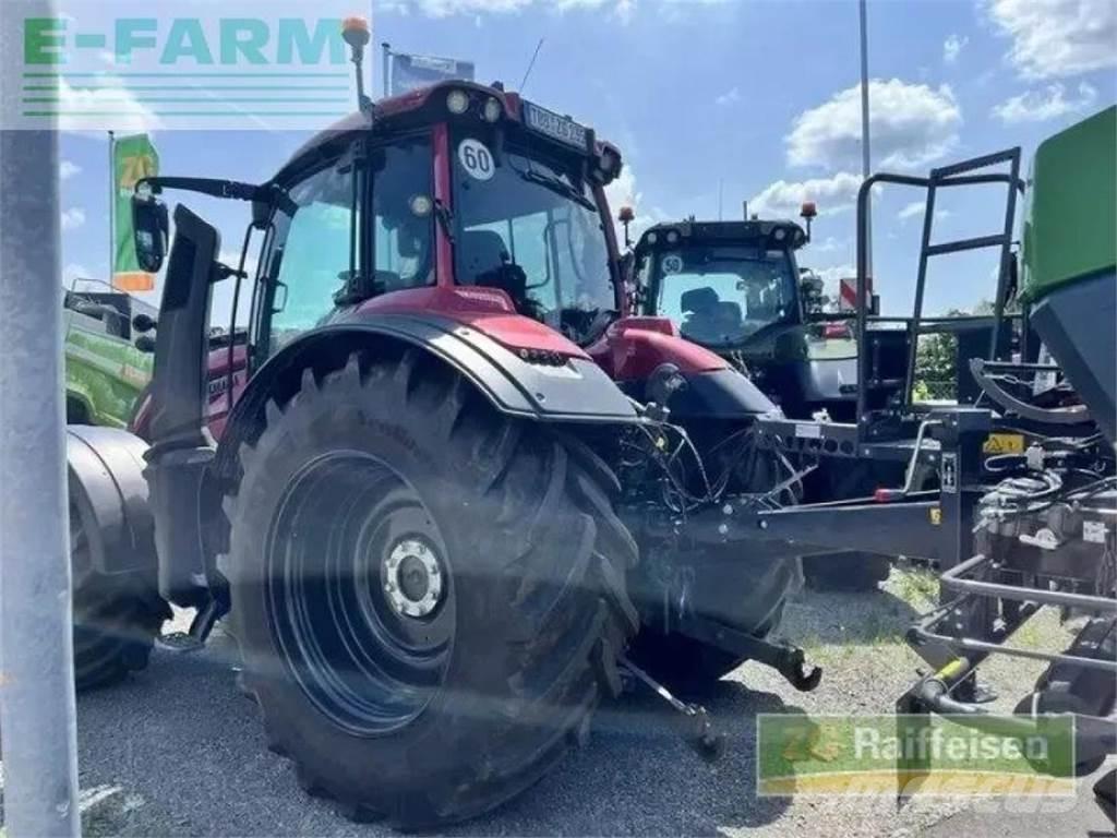 Valtra t 235 Tractors
