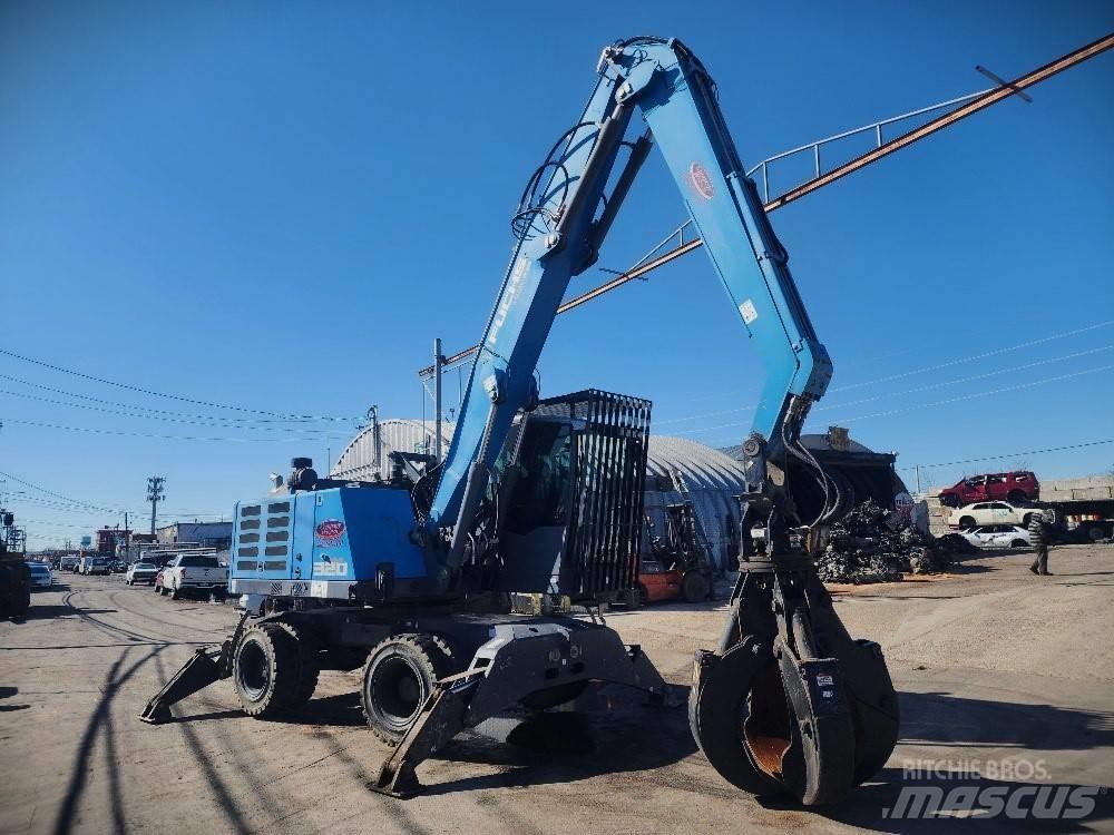 Fuchs MLH320 Waste / Industry Handlers
