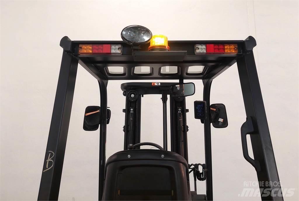  EFL253 Electric Forklifts