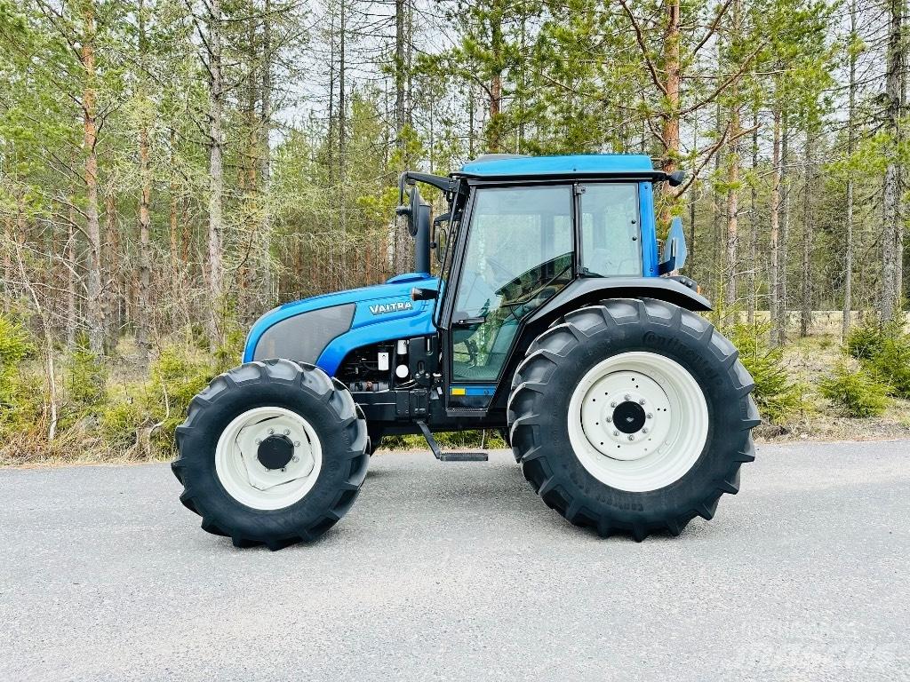 Valtra A 92 Tractors