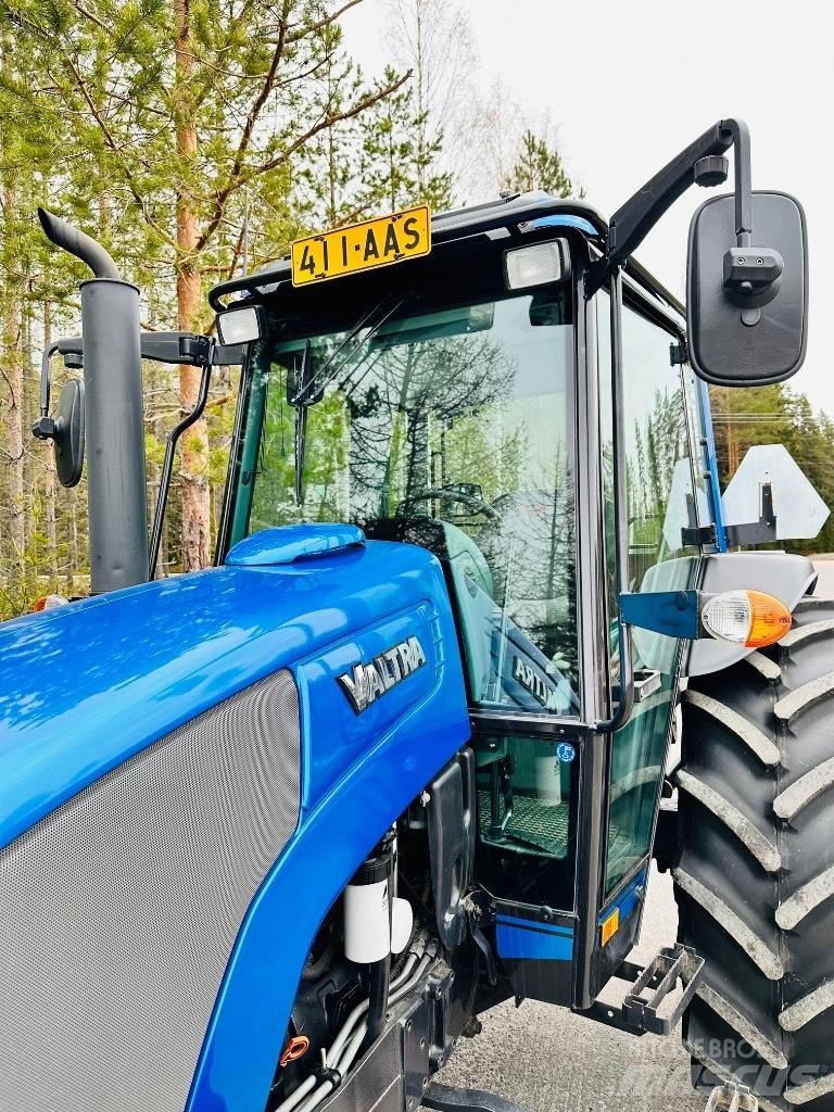 Valtra A 92 Tractors