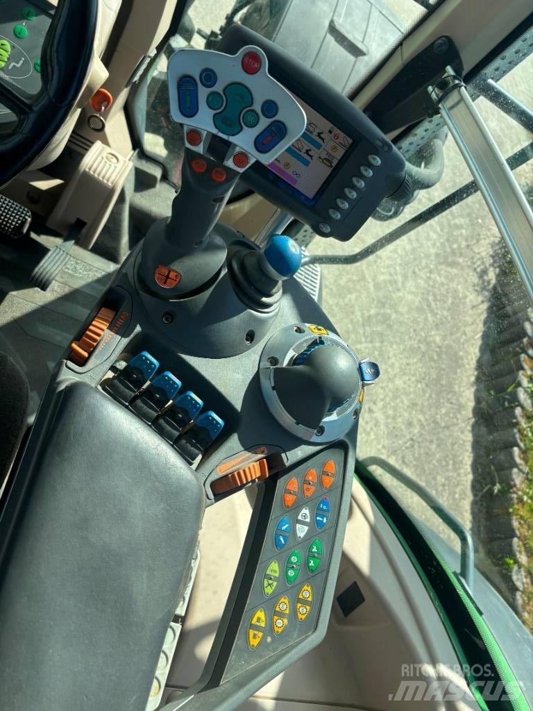 Fendt 933 Vario Tractors