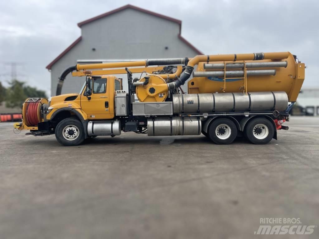 Vactor 2100 Plus Vacuum Trucks