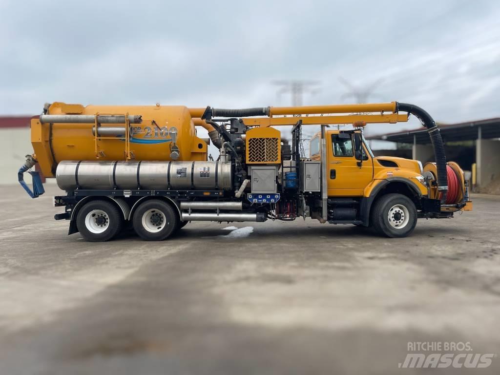 Vactor 2100 Plus Vacuum Trucks