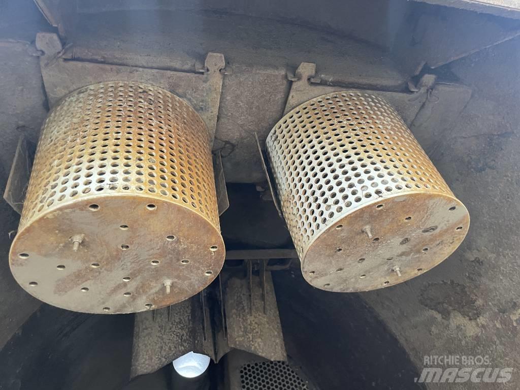 Vactor 2100 Plus Vacuum Trucks