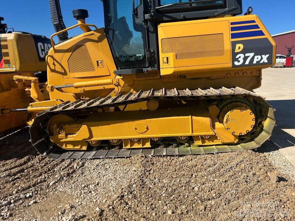 Komatsu D37PX-23 Crawler dozers