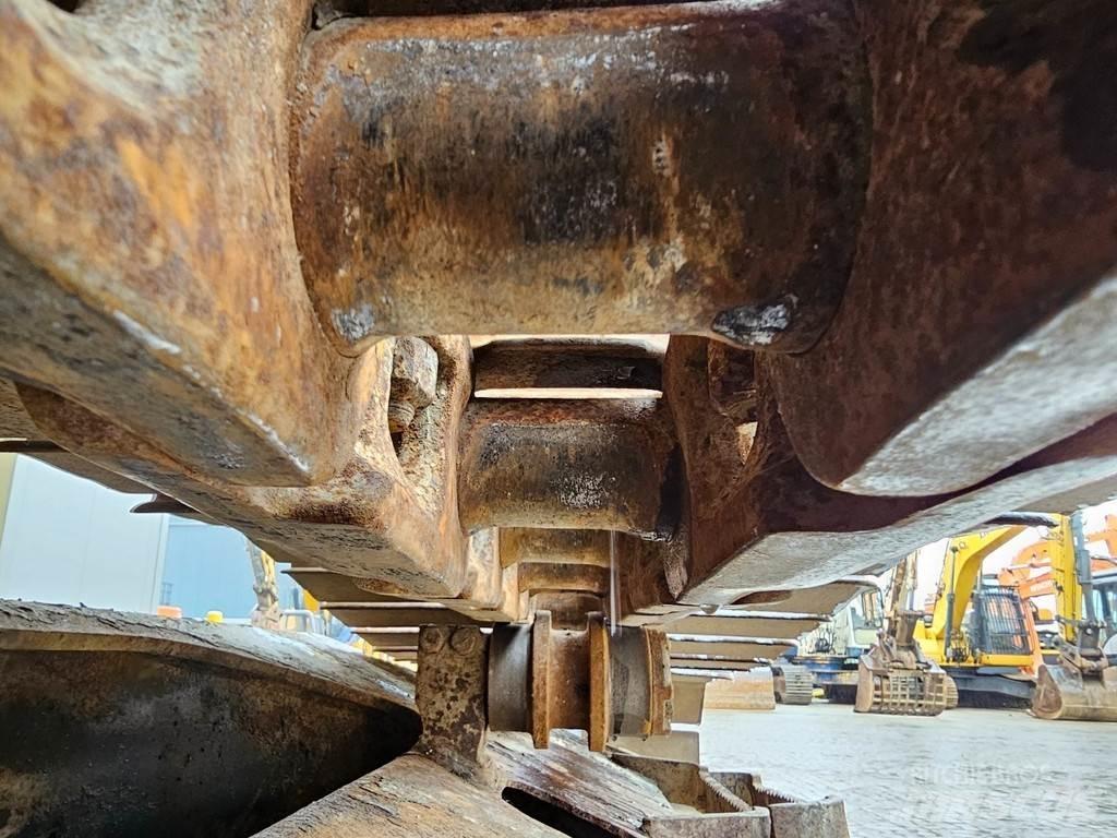 Komatsu HB215LC-2 Crawler Excavators