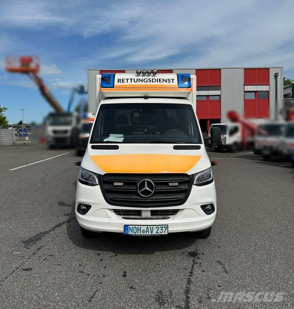 Mercedes-Benz 1000 Ambulances