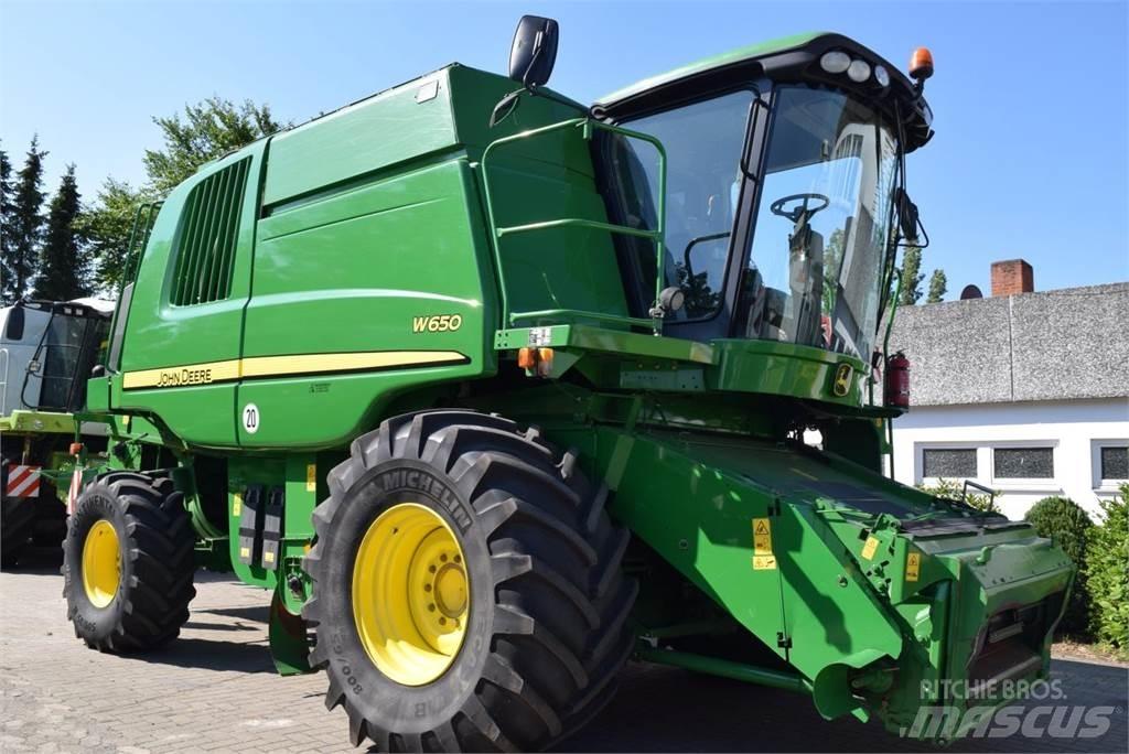John Deere W 650 Combine Harvesters