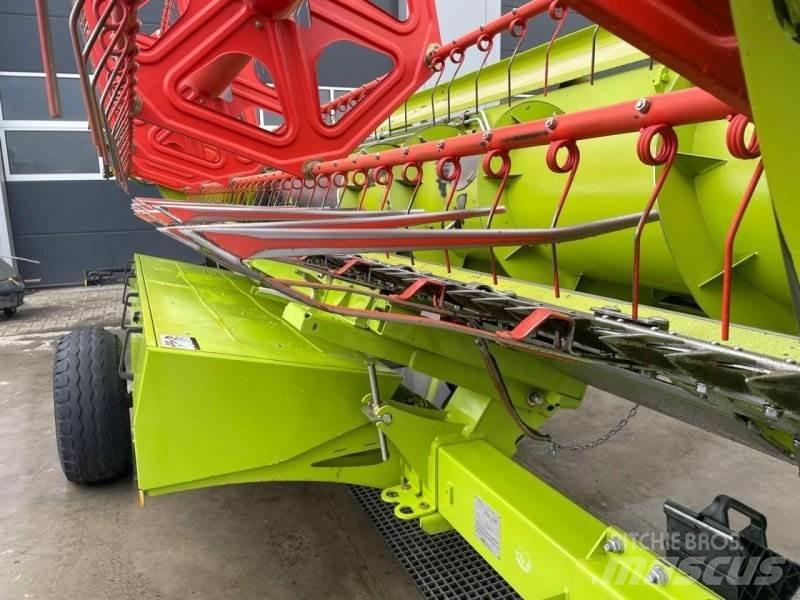 CLAAS Tucano 450 Combine Harvesters