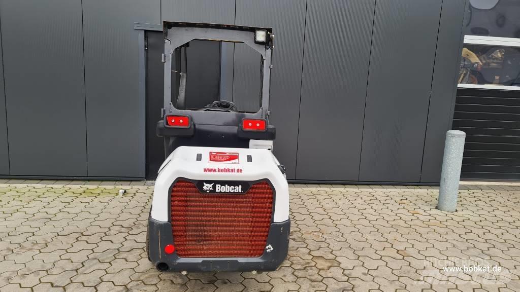 Bobcat L 28 Mini Loader