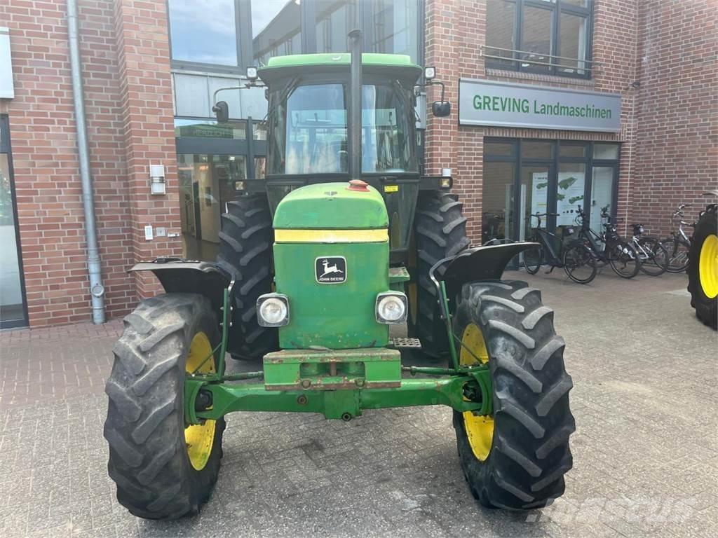 John Deere 3040 Tractors