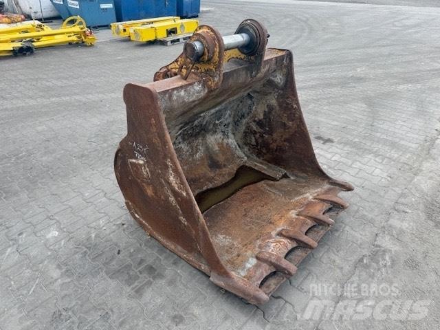 CAT M 320 BUCKET Backhoes