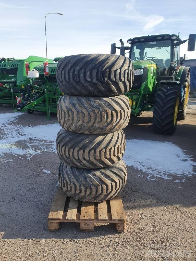 BKT 400/60-15,5 Tires, wheels and rims