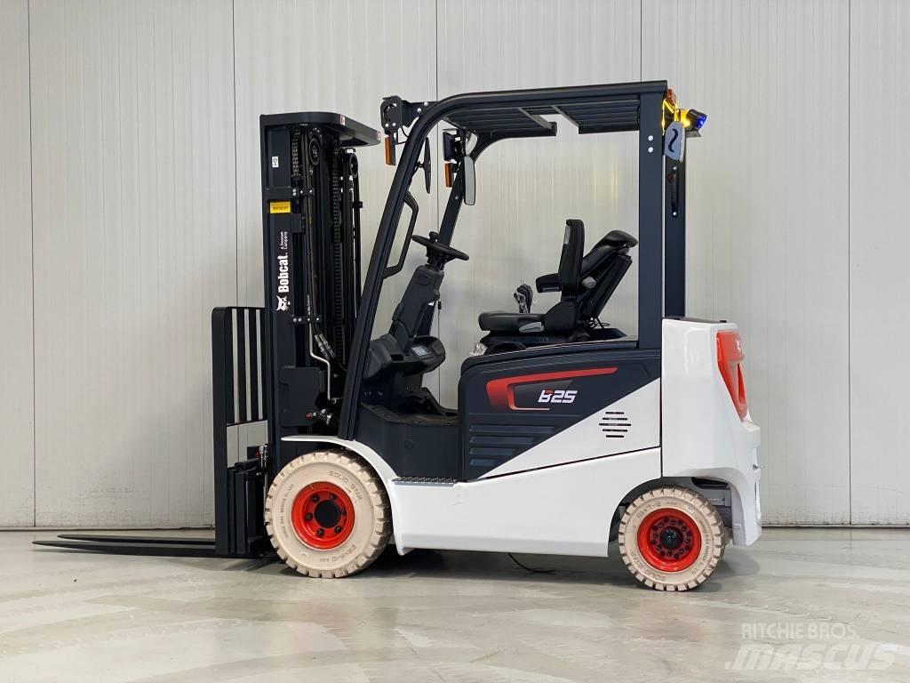 Bobcat B25NS Electric Forklifts