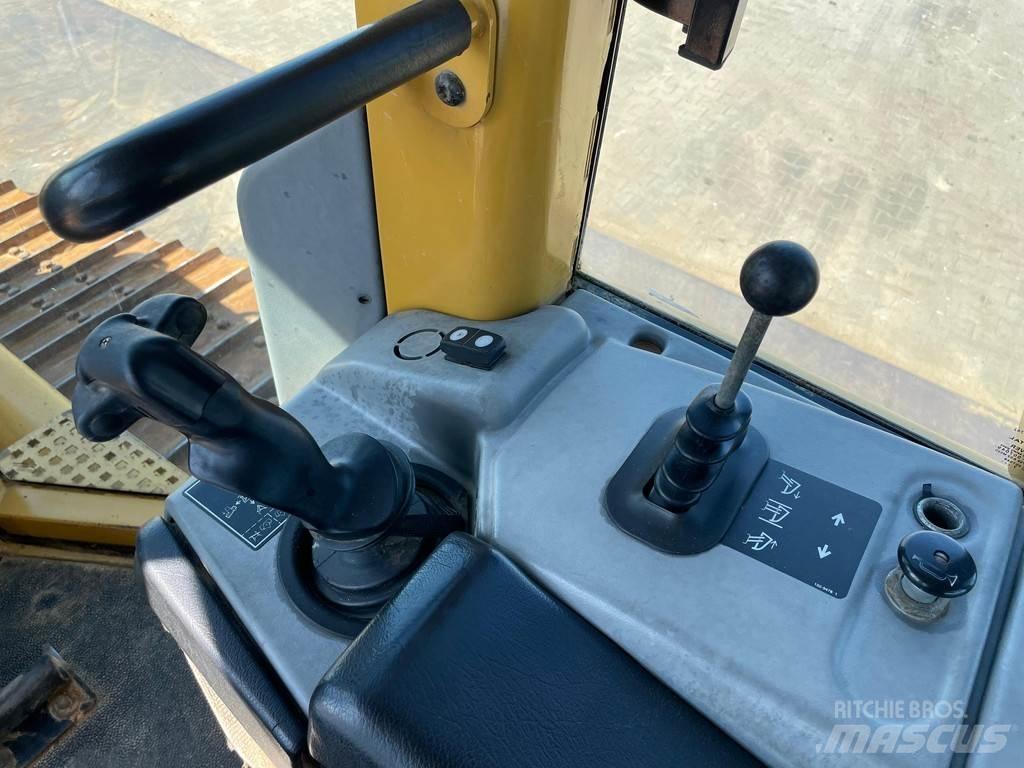 CAT D6N XL Crawler dozers