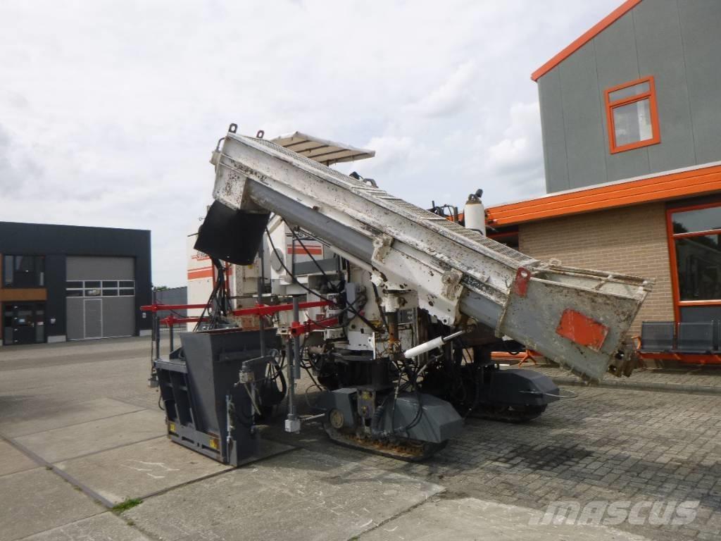 Wirtgen SP250 Concrete Block Machines