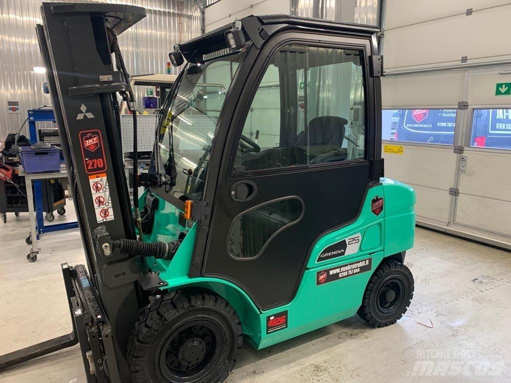 Mitsubishi FD25N3 Diesel Forklifts