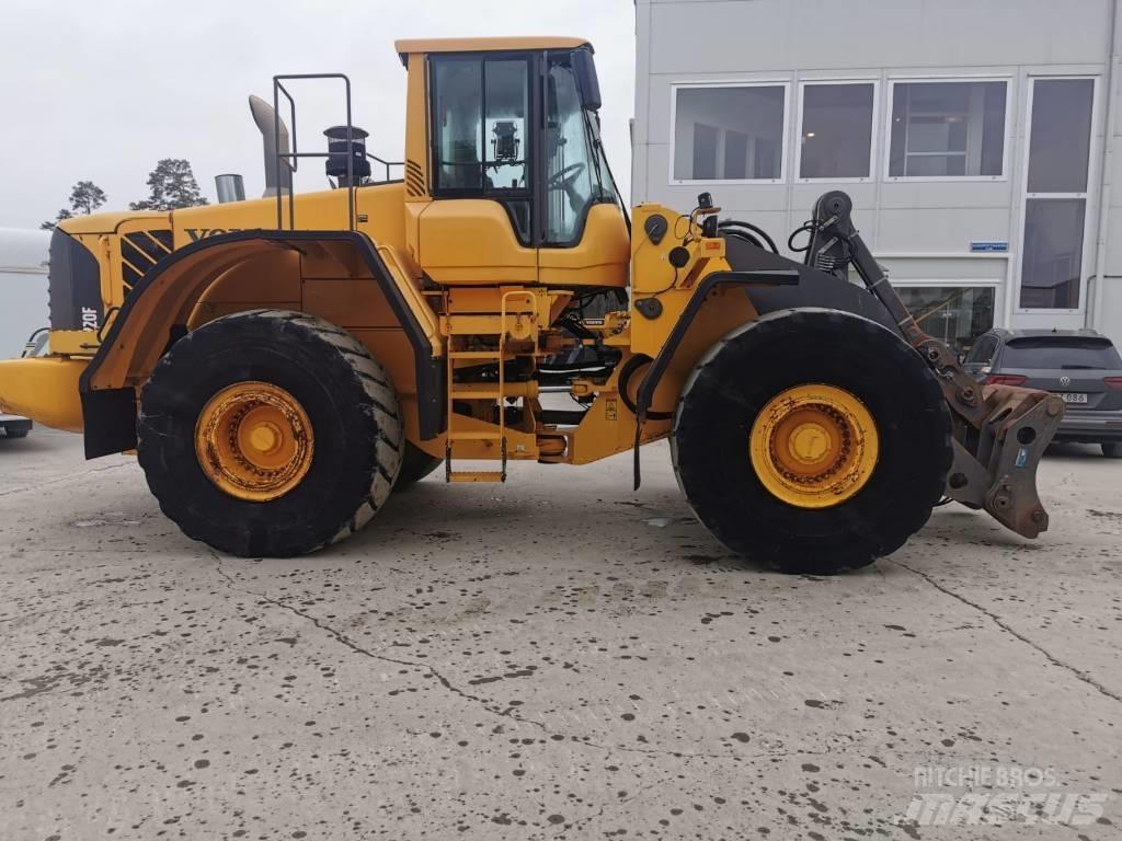 Volvo L220F Wheel Loaders
