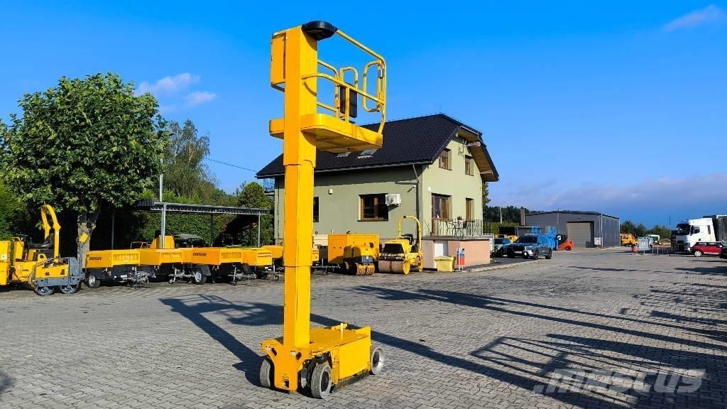 JLG 1230 ES Vertical mast lifts