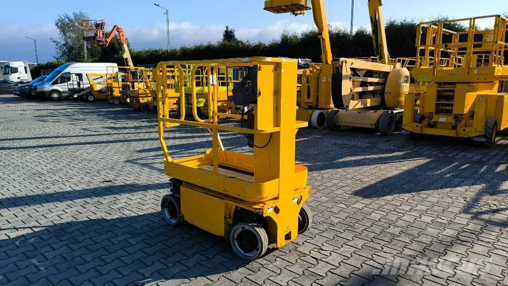 JLG 1230 ES Vertical mast lifts
