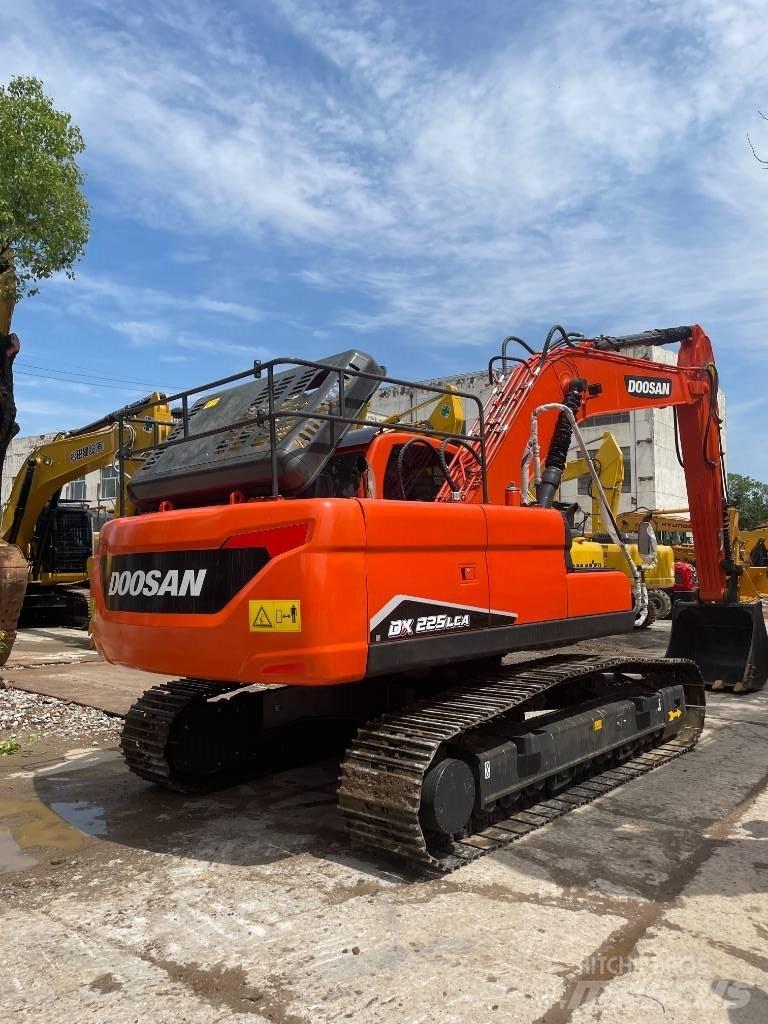 Doosan DX 225 Mini excavators  7t - 12t
